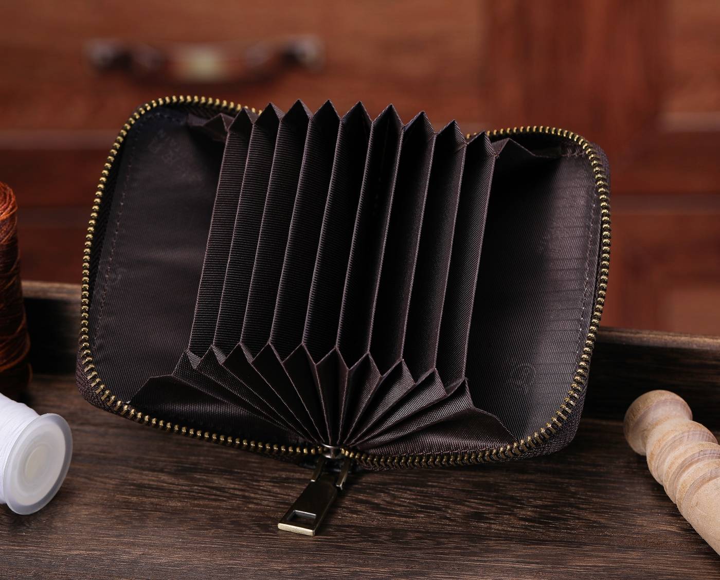 BULLCAPTAIN Genuine Leather Accordion Card Holder Men Zipper Wallet